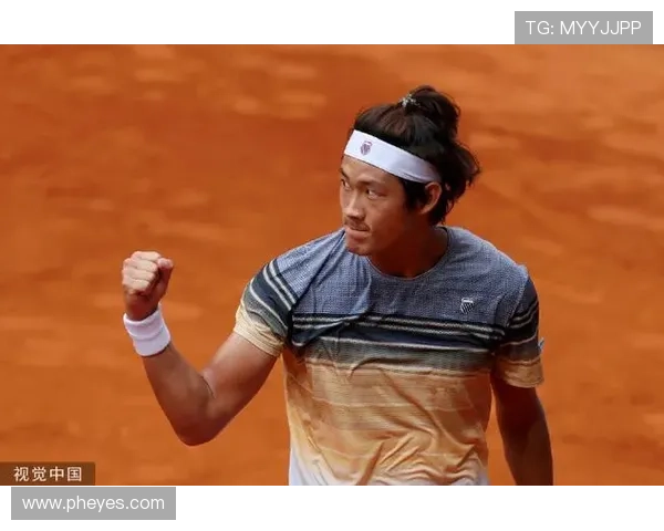 张之臻逆转晋级巴黎大师赛八强再创中国男网历史新篇章