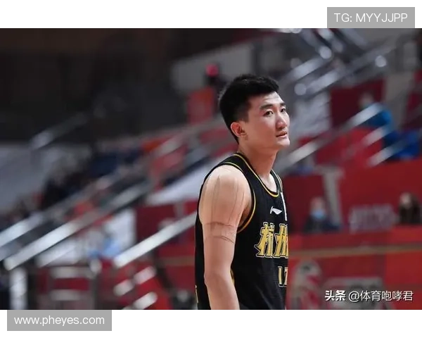 中国男篮迎战美国队,孙铭徽缺席,世界杯阵容调整迎接强敌挑战 中国男篮迎战美国队,孙铭徽缺席,世界杯阵容调整迎接强敌挑战